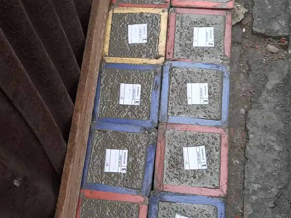 Bahçelievler-2 yapım aşaması: beton numune kalıpları