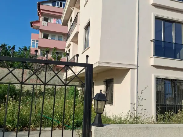 Büyükçekmece projesi: bahçe kapısı ve giriş