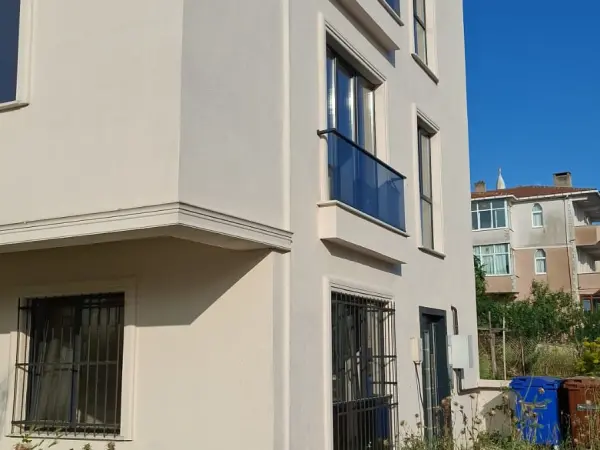 Büyükçekmece projesi: yan cephe ve balkonlar