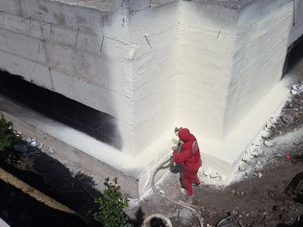 Samsun yapım aşaması: temel perdesinde yalıtım uygulaması