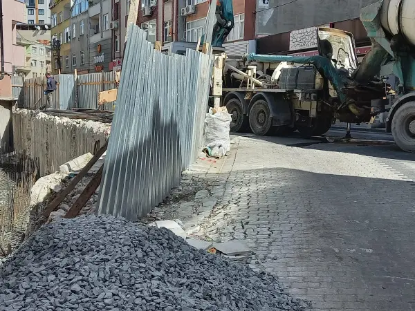 Sefaköy yapım aşaması: hazır beton sevkiyatı